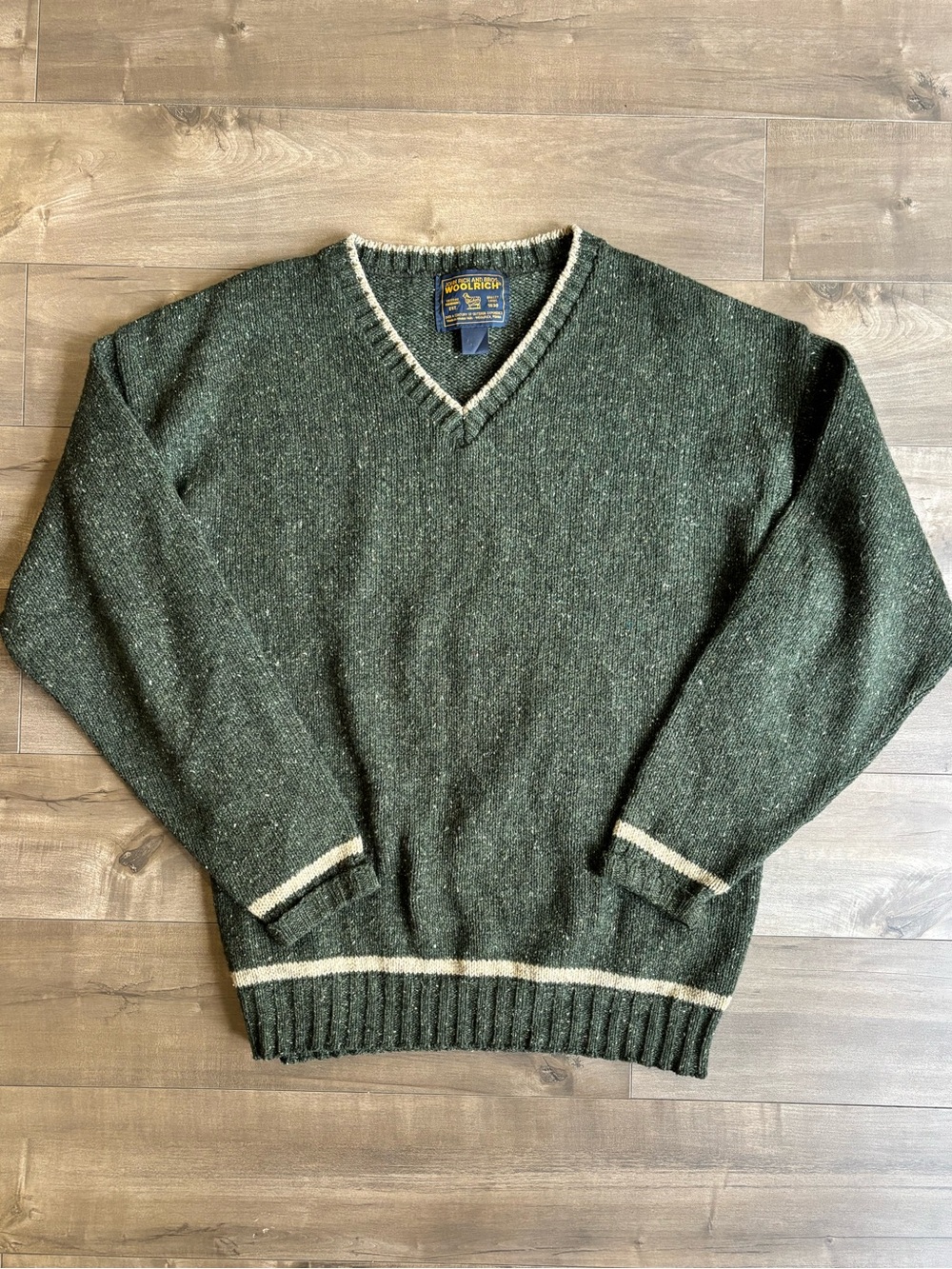 Vintage 80s/90s Woolrich Forest Green V-Neck Wool Blend Sweater - Men's L